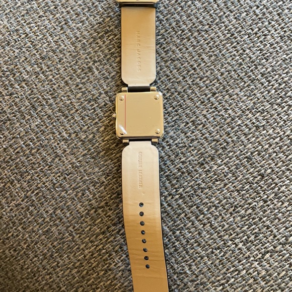 Marc Jacobs Watch - Picture 3 of 3